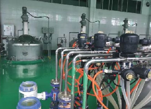 工艺管道与纯化水制备现场